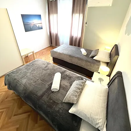 Nice Apartment Split